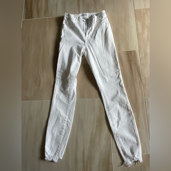 Good American white high waisted skinny jeans size 25 waist. - Picture 2 of 3